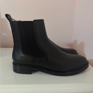 Madewell Black Ankle Chelsea Boots
